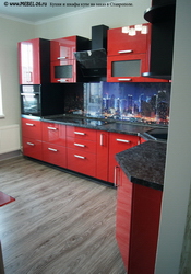 Кухня на заказ с фасадами из Эмаль  Красный RAL 3001